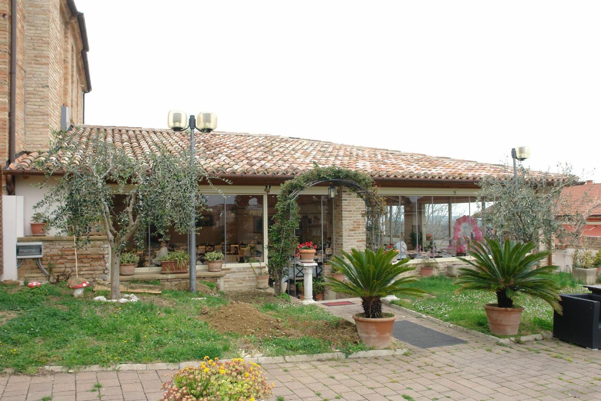 Il Castagno Hotell Orciano di Pesaro Exteriör bild