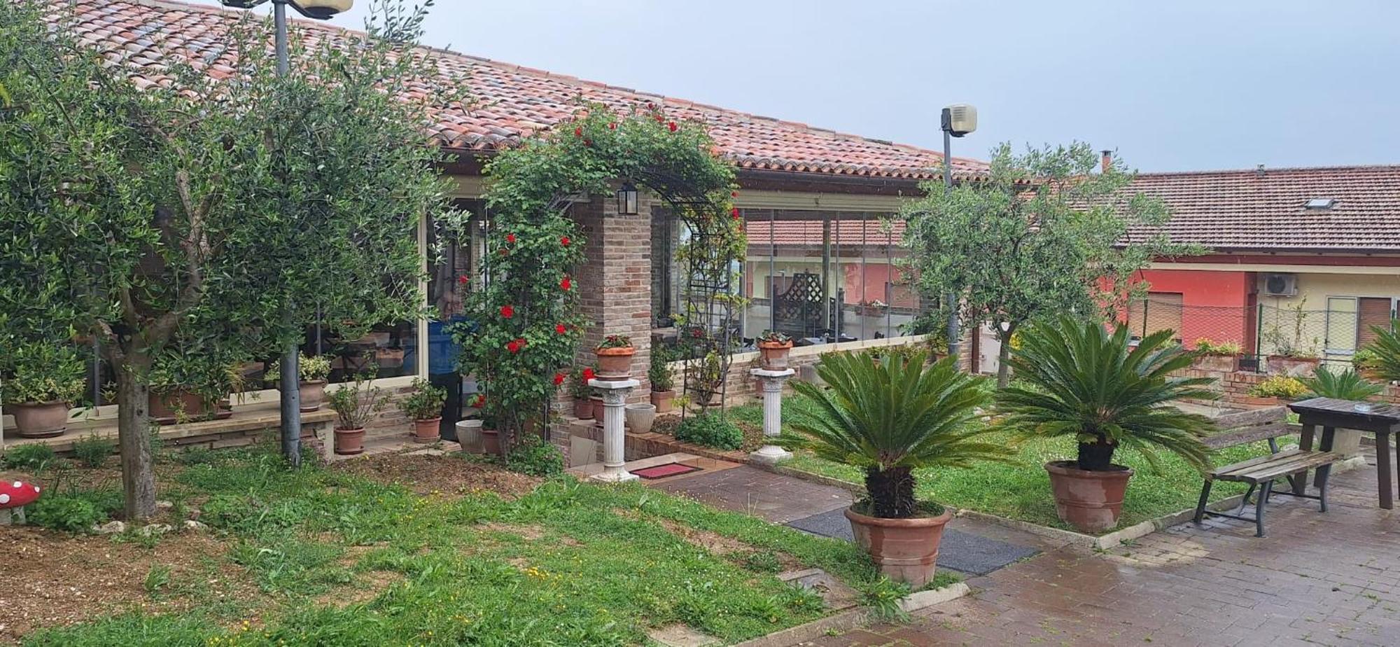 Il Castagno Hotell Orciano di Pesaro Exteriör bild