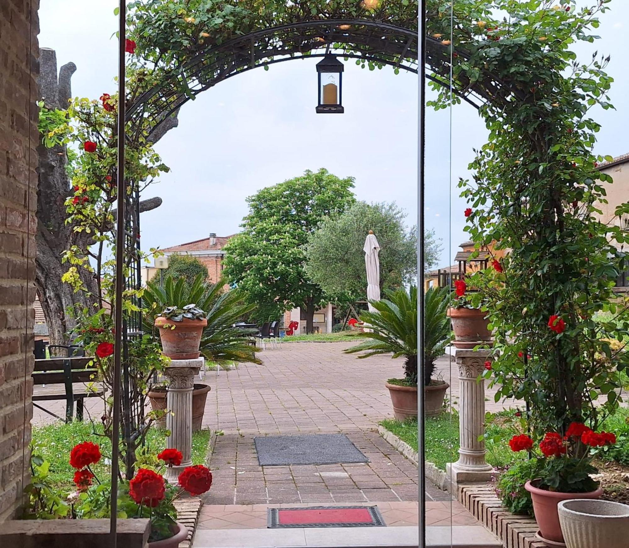Il Castagno Hotell Orciano di Pesaro Exteriör bild