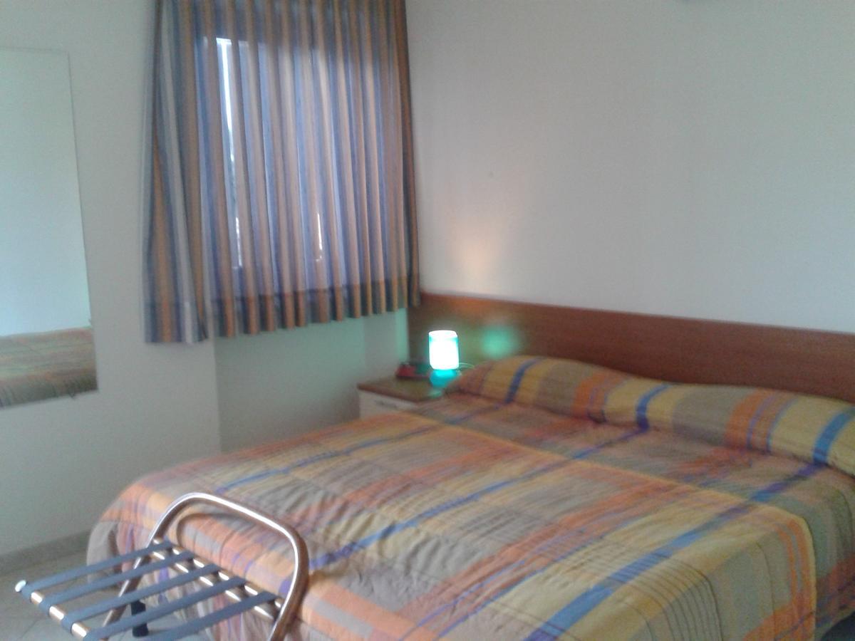 Il Castagno Hotell Orciano di Pesaro Exteriör bild